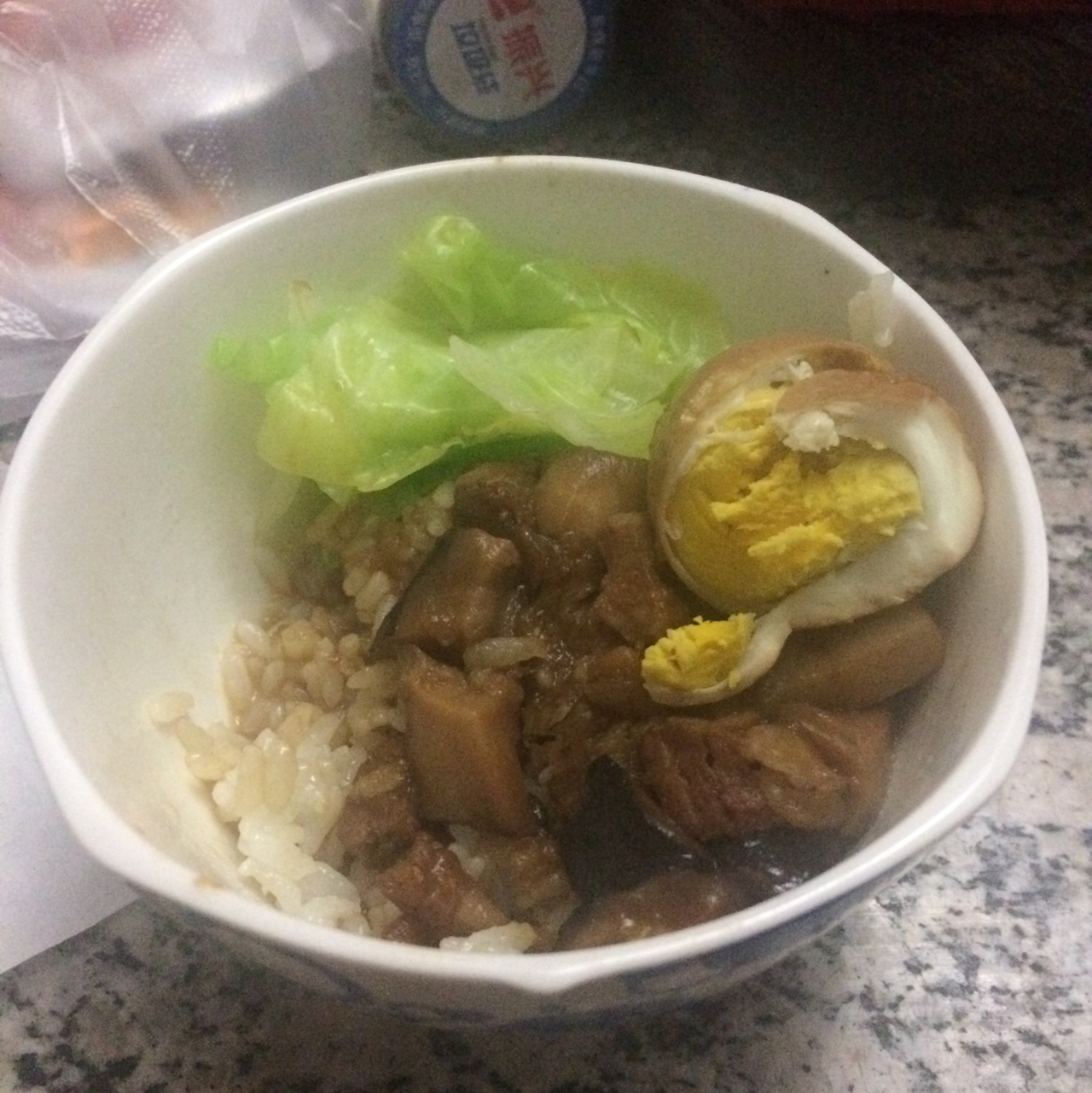洋葱酥卤肉饭