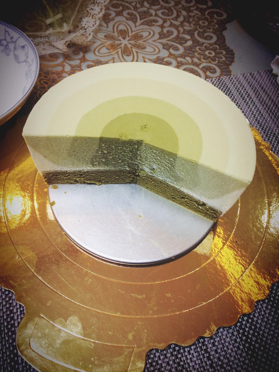 渐变抹茶慕斯蛋糕：我Amanda带着既美又作的抹茶甜点又来了！【曼食慢语】