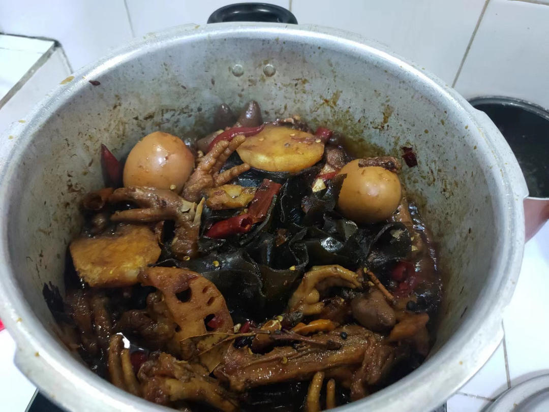周黑鸭味～～～鸭翅 鸭爪