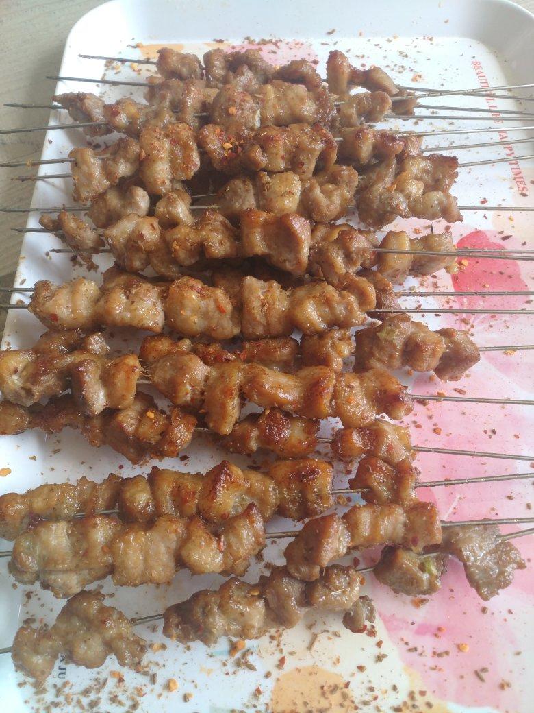 羊肉串用家里烤箱烤出明火烧烤的味道！