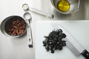 全麦山核桃橄榄欧包-Staub珐琅铸铁锅的做法 步骤3