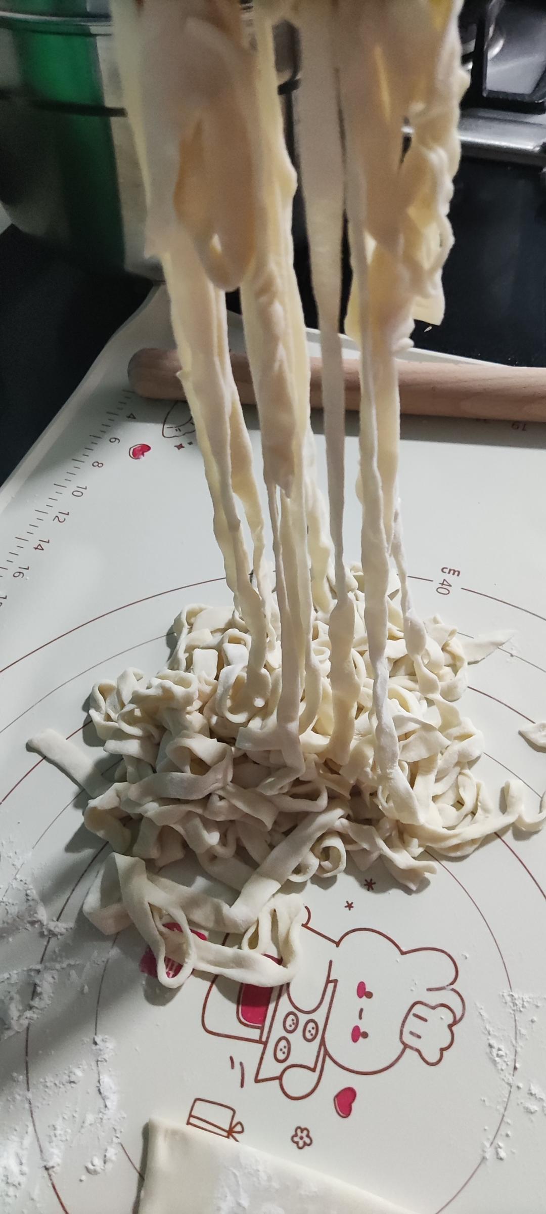 快手纯手工擀面条