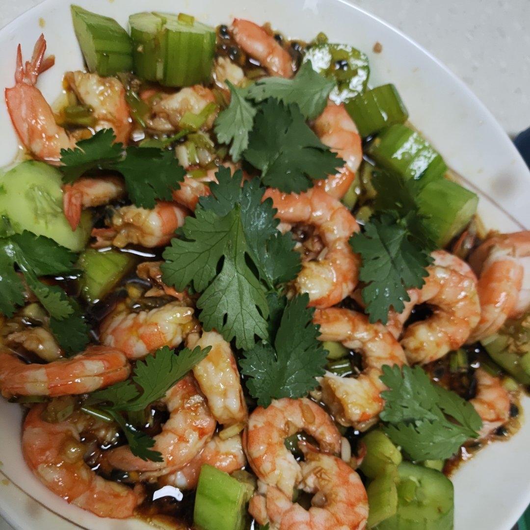 香辣过瘾一盘不够吃低卡泰式柠檬酸辣虾