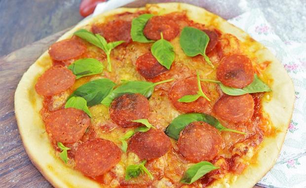 【轻食记】唤醒 - 萨拉米披萨的做法