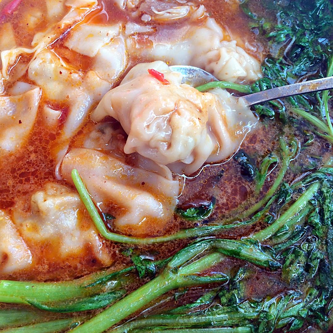 麻辣馄饨砂锅 Spicy Hotpot Huntun