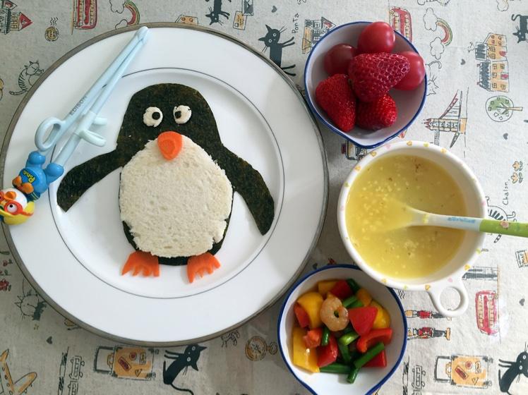 宝宝卡通早餐-企鹅