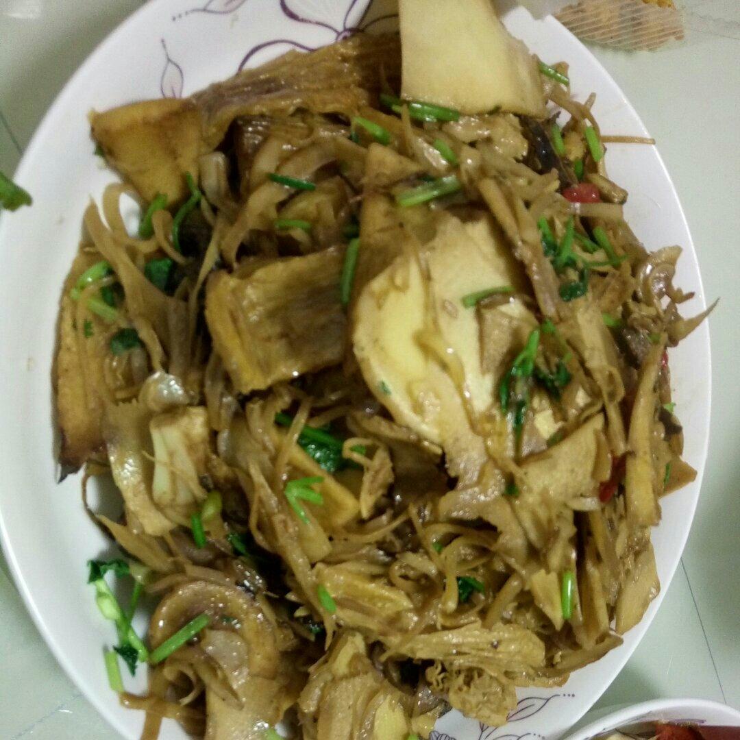 素菜也下饭：烧三鲜（香菇冬笋腐竹）
