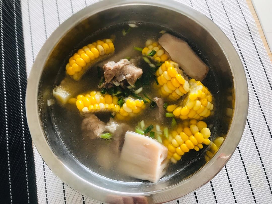 莲藕排骨玉米汤（从这道汤说起，如何煲一碗好喝的汤）