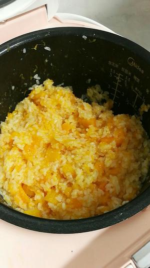 简单好吃妈妈牌南瓜糯米饭的做法 步骤3