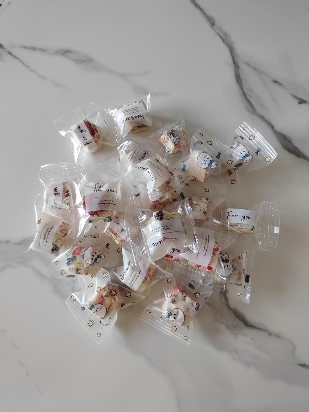 豪华版高颜值草莓🍓雪花酥｜新年伴手礼