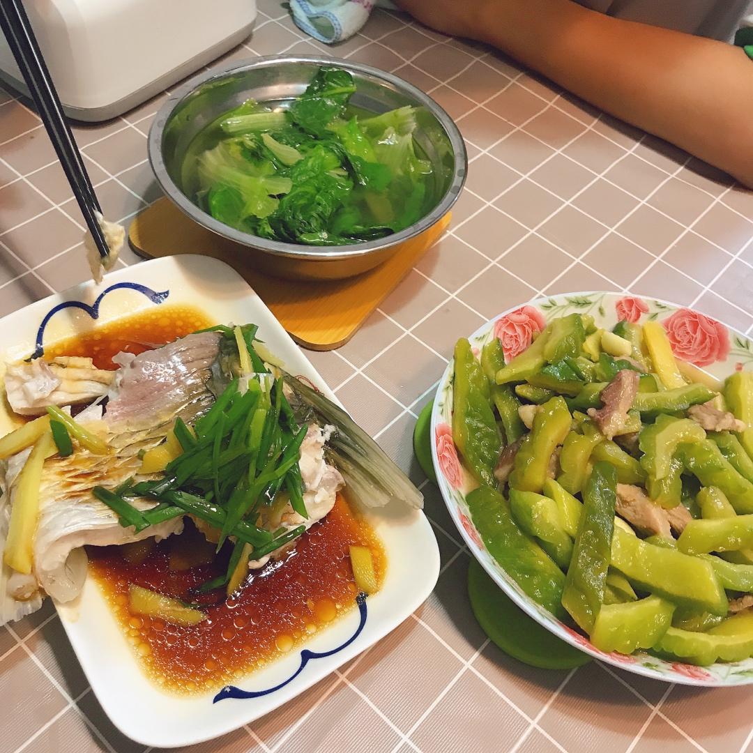 不是特别苦的苦瓜炒肉