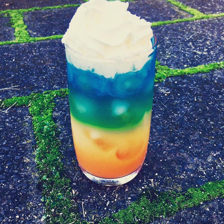 日光与晨昏—渐变色饮料