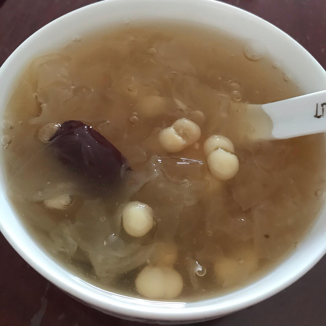 怎样煮出胶的银耳羹