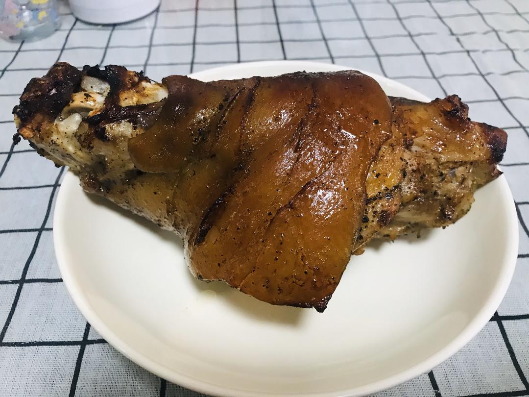 德国烤猪肘
