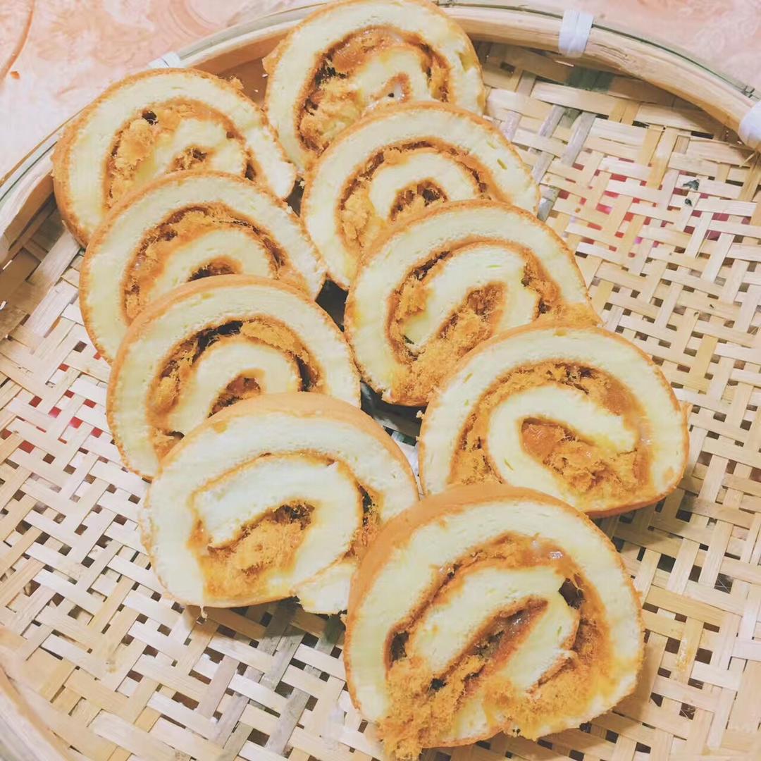 肉松戚风蛋糕卷