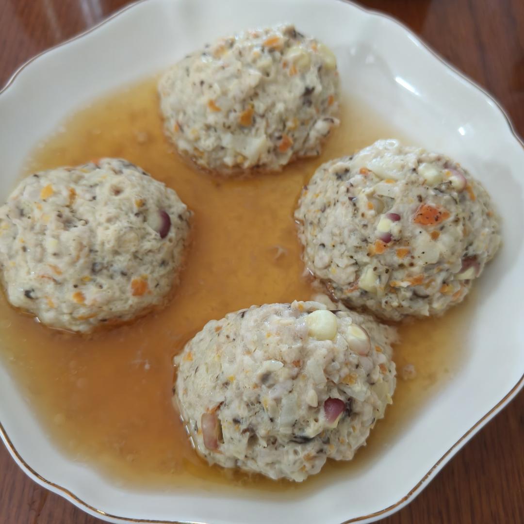 两个人一起炫饭啦！