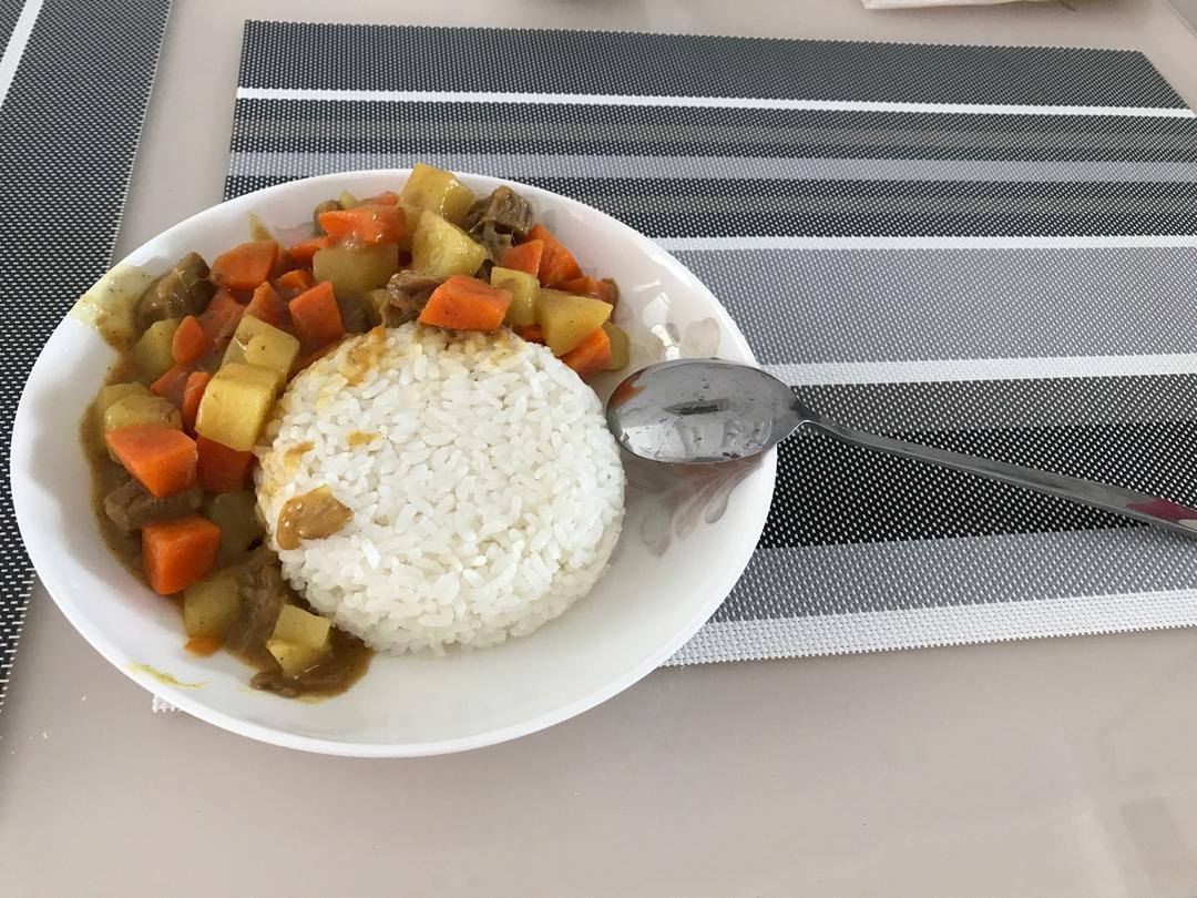 咖喱牛肉饭