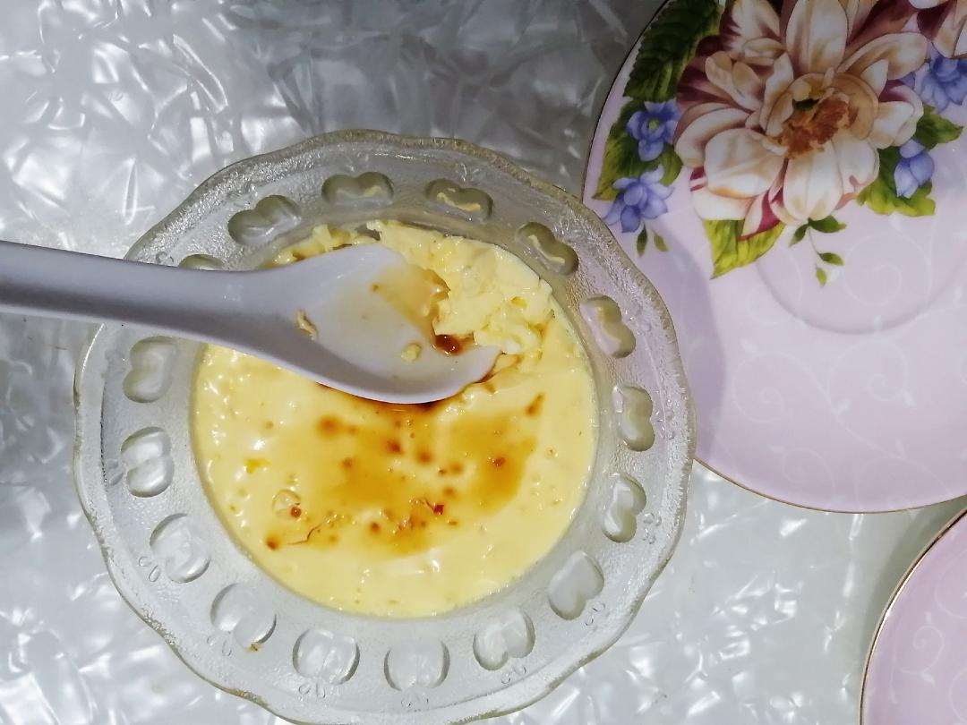 超简单一碗牛奶炖蛋