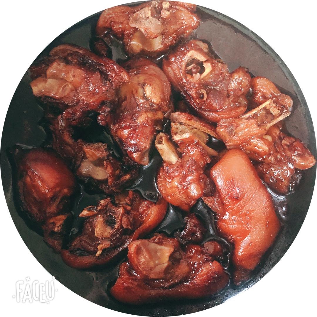 美味的家常菜：红烧猪蹄
