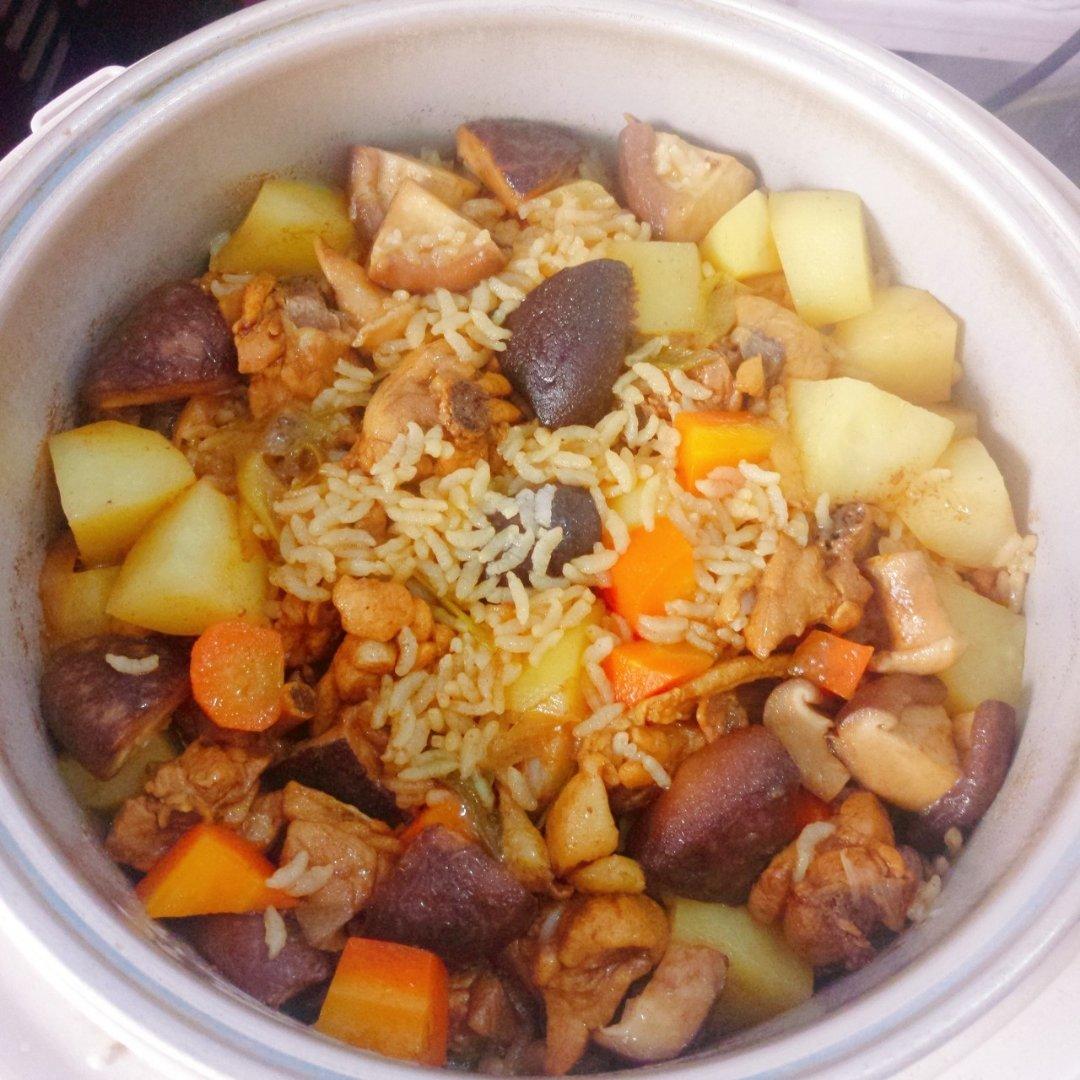 【香菇鸡肉焖饭】