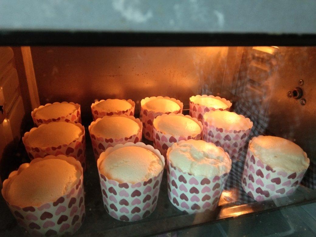 纸杯蛋糕 8寸戚风蛋糕的量