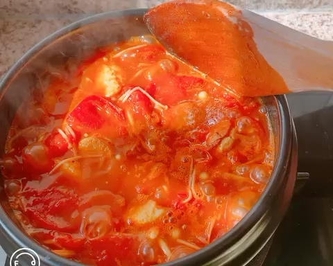 金针菇🍅番茄豆腐煲