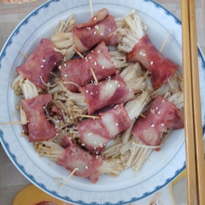 香煎培根金针菇卷