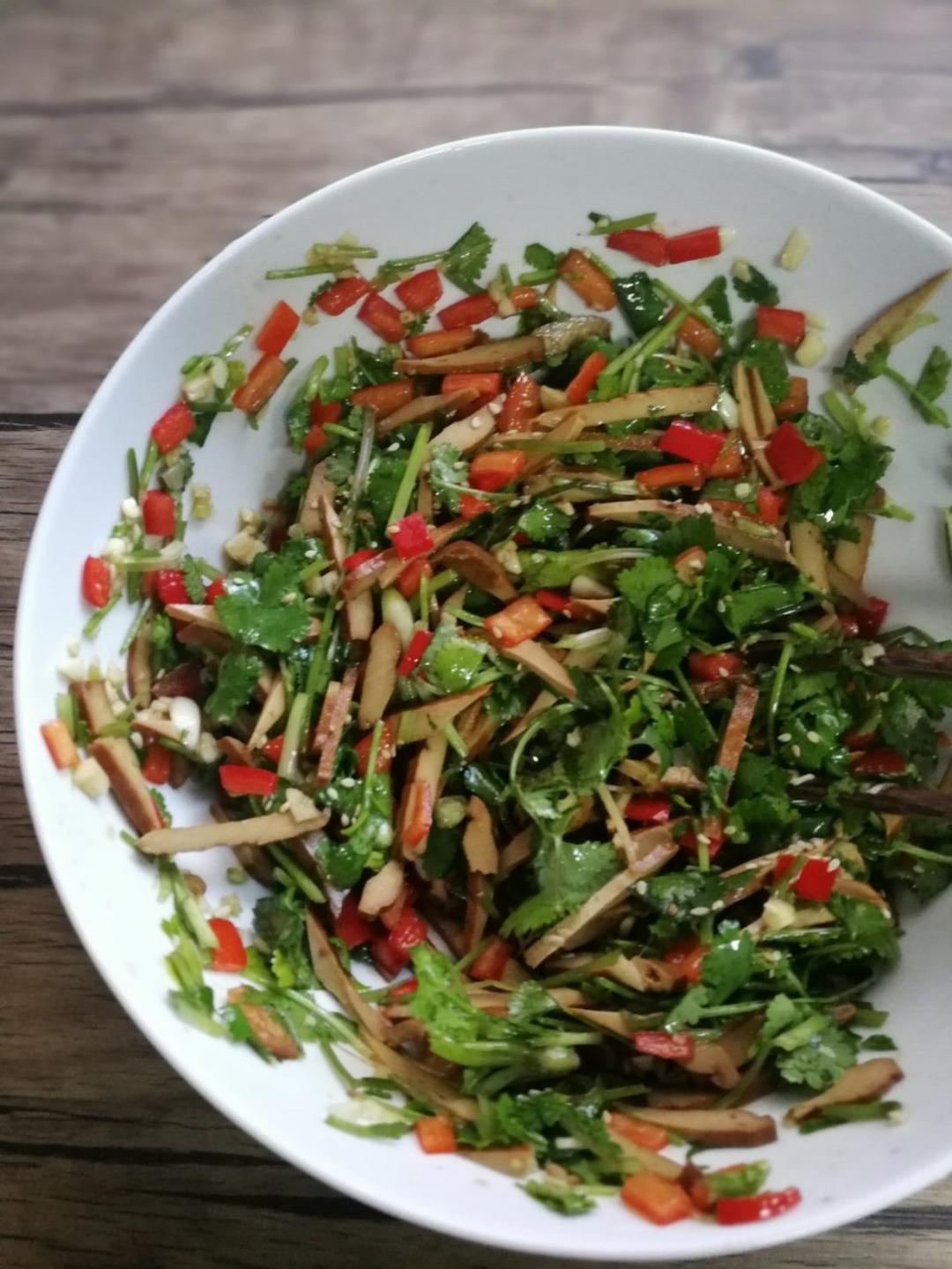 香菜拌香干～口齿醇香