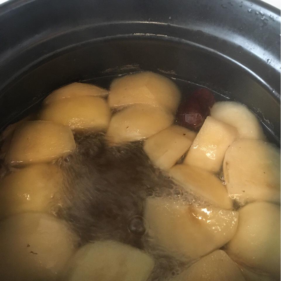 红枣苹果煲瘦肉