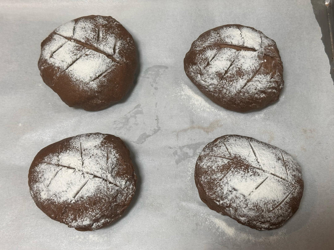 巧克力坚果乳酪软欧包🍞满满乳酪坚果果干馅料🍒明日早餐