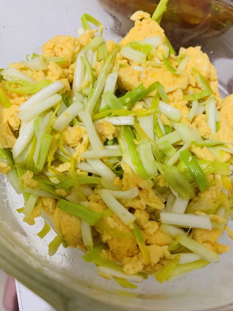蒜黄炒鸡蛋