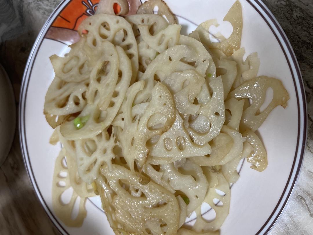 全家都爱吃的清炒藕片😋