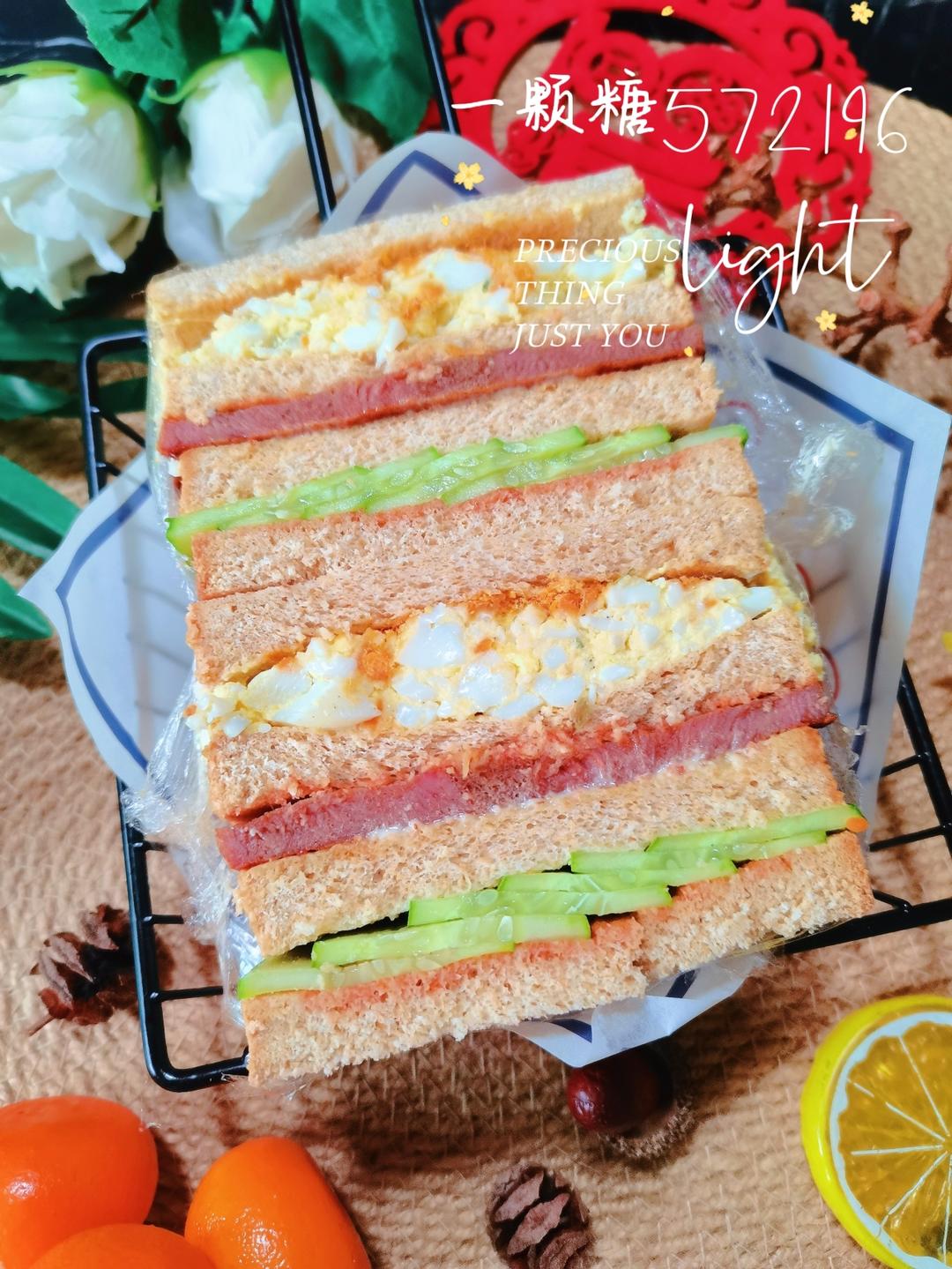料足足༄「牛排🥩鸡蛋🥚三明治🥪」༄