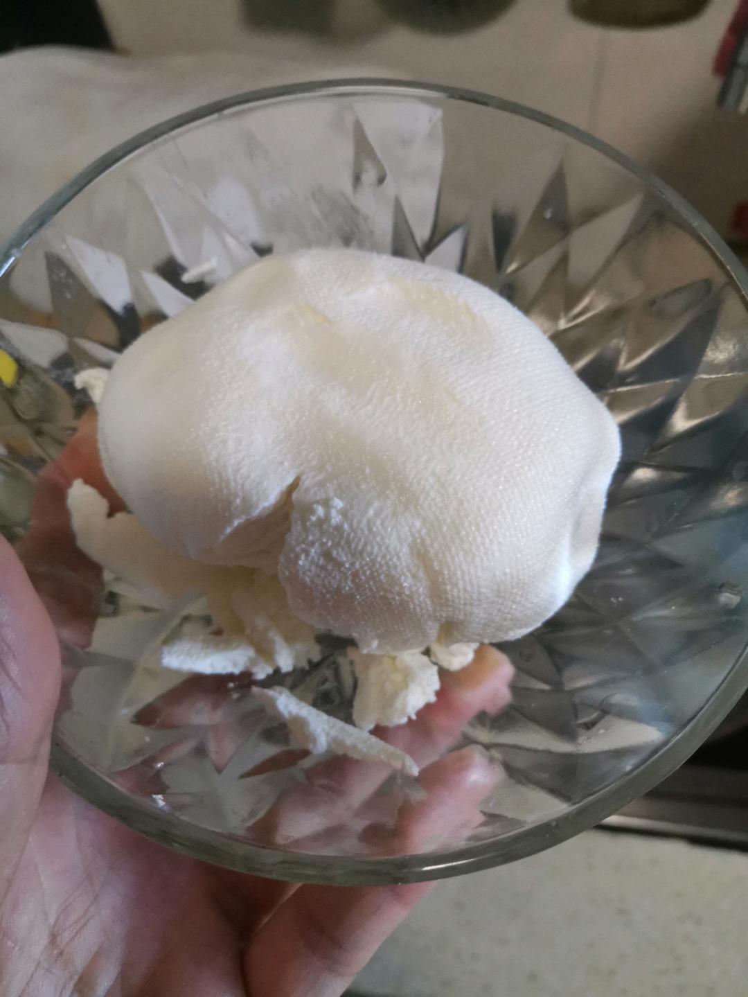 固体老酸奶和希腊酸奶极简版做法