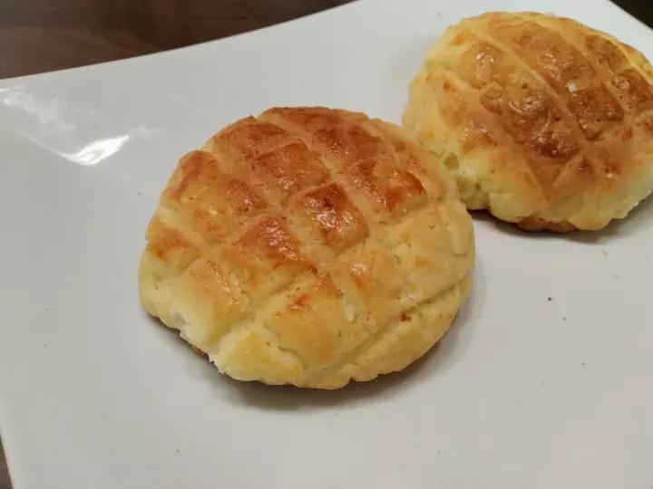好吃到炸裂的港式菠萝包（附带制作酥皮的小视频）
