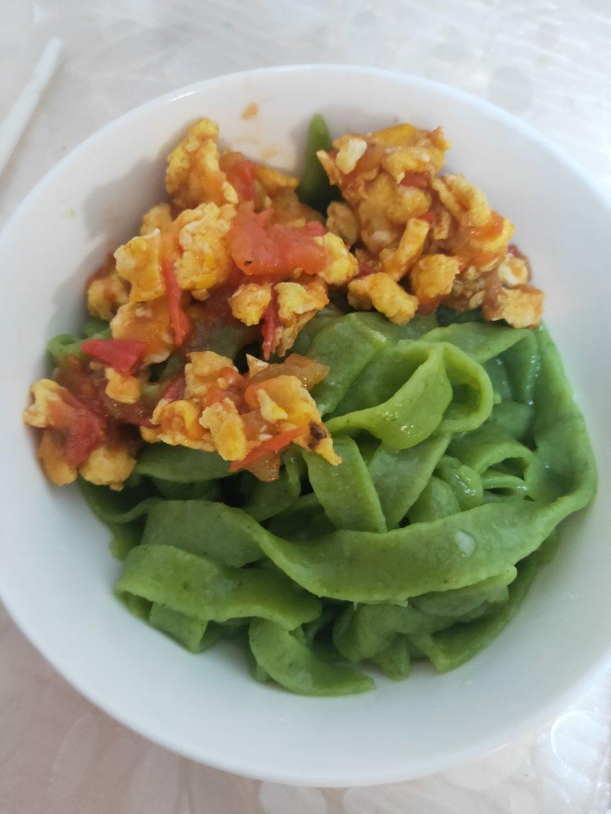 陕西美食之菠菜手擀面