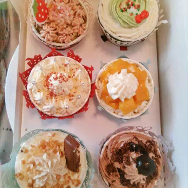 软绵绵戚风纸杯蛋糕