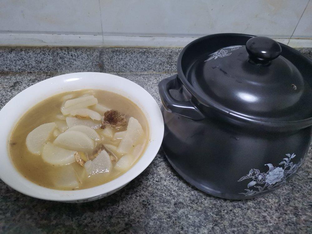 牛肉炖萝卜
