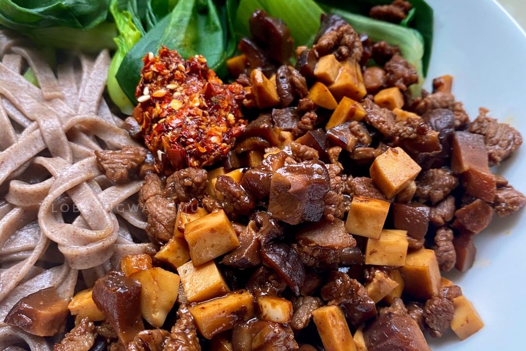 健康少油牛肉炸酱面