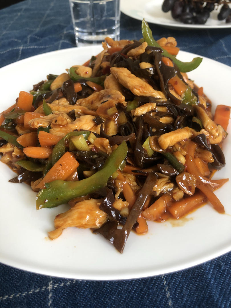 米饭🍚杀手鱼香鸡丝         （减脂期也可以吃）