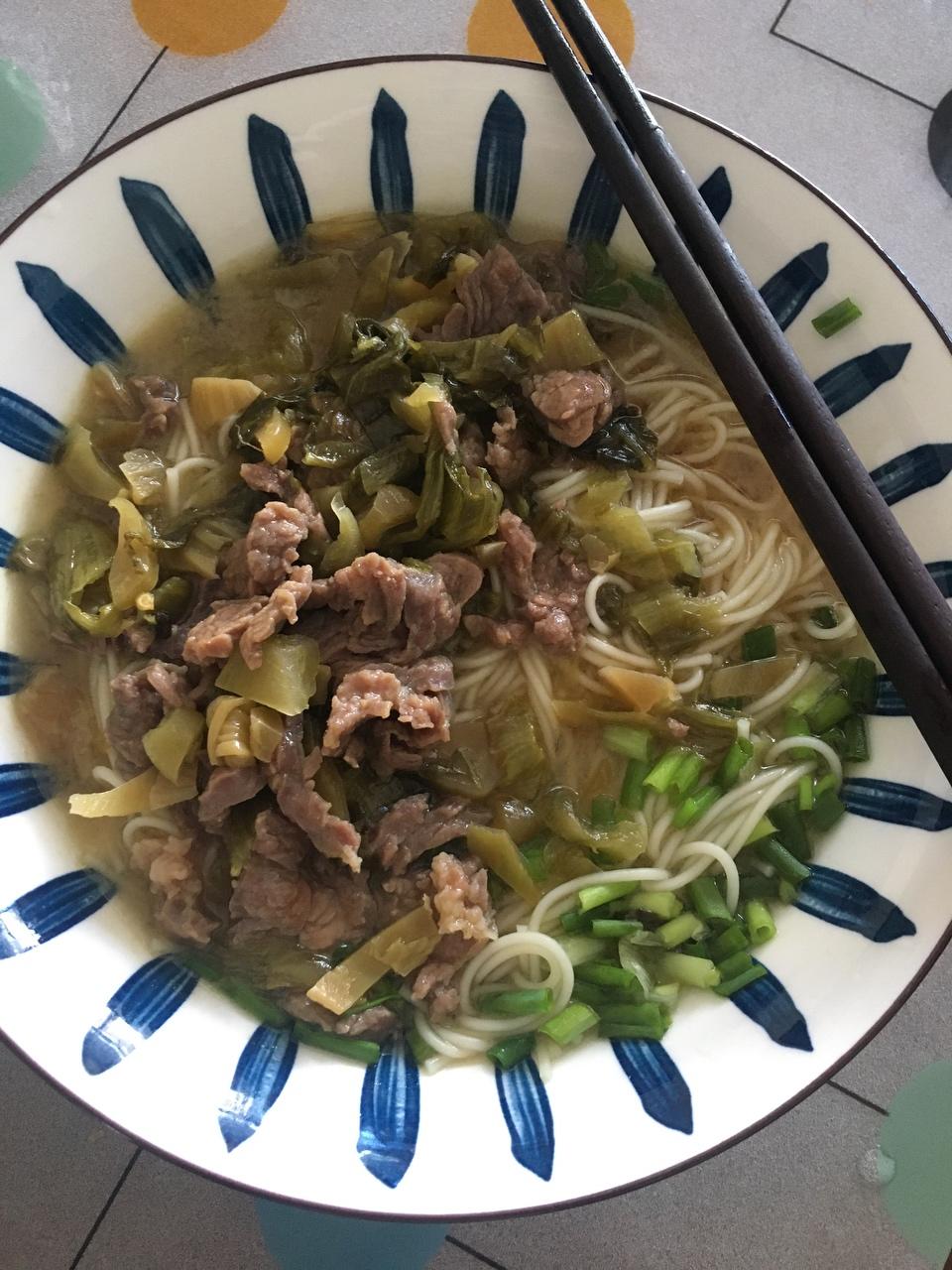 酸菜牛肉面