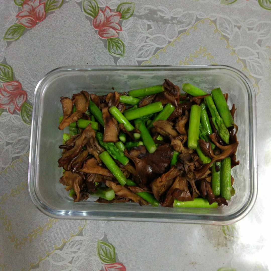 舞茸炒芦笋