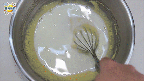 除了大米蒸糕，大米粉还能用来做马芬蛋糕，100%无麸质配方的做法 步骤5