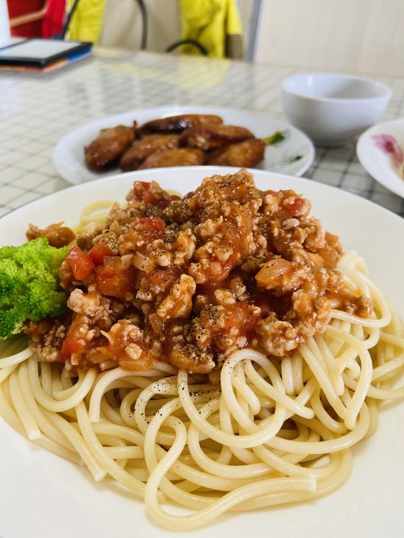 （完胜必胜客的）番茄肉酱意大利面～