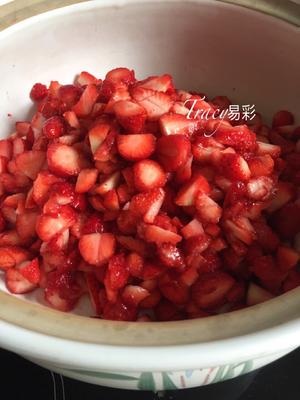 自制草莓酱的做法 步骤1