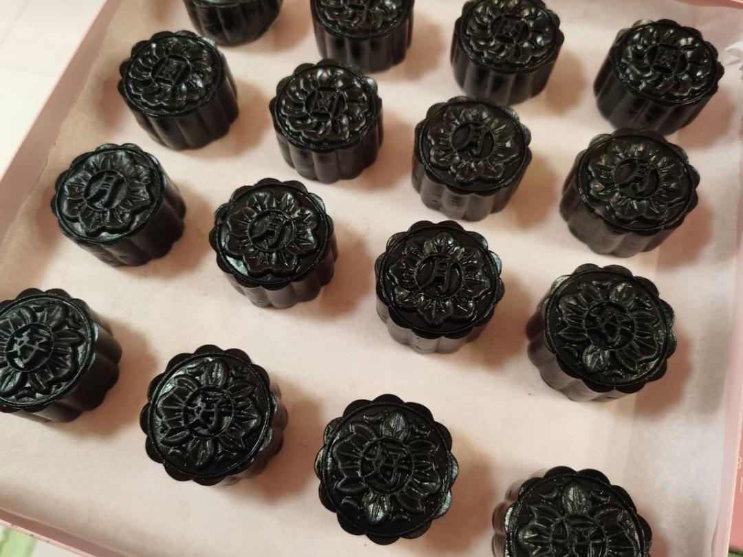 黑魔王月饼，广式黑月饼，竹炭月饼，劣狐狐烘焙