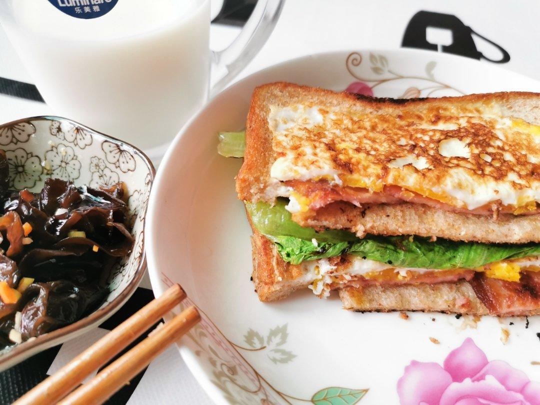 电饼铛版吐司煎蛋