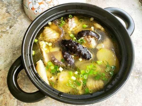 海参炖鸡汤