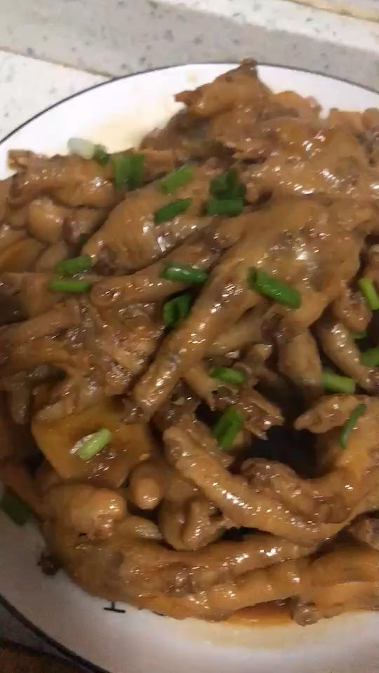 焖鸡爪子