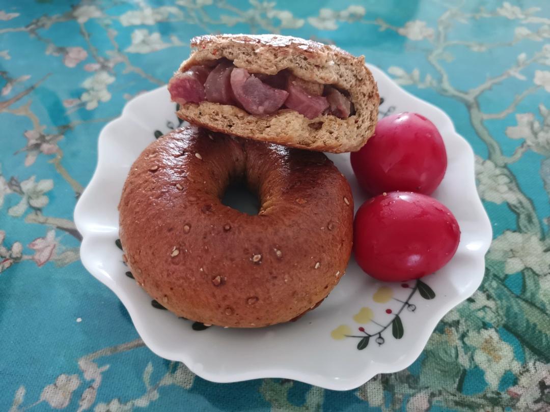 很好吃麻辣榨菜贝果